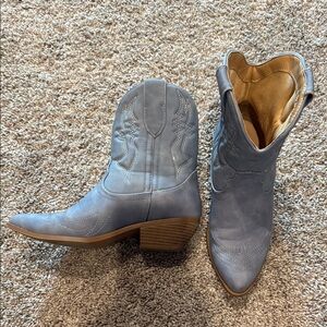 Stylish Blue Western Ankle Boots